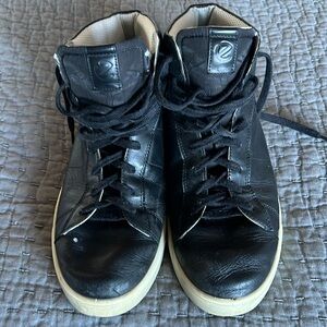 Ecco Men’s High Top Leather Sneaker Black Size US 10-10.5 Euro 44